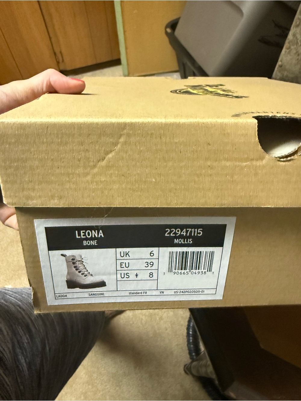 Women’s Cream Lace-Up Chunky Dr Martens - Picture 4 of 5